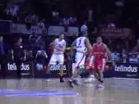 02 23-02-08 BCO-Charleroi - Mooie score van Elvir Ovcina op