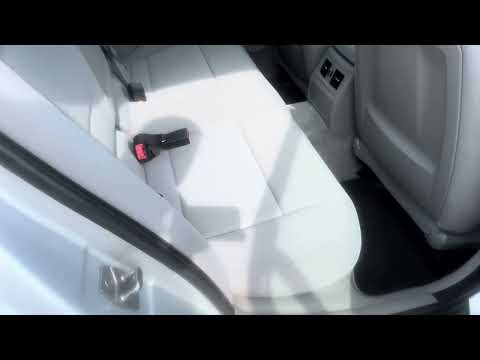 BMW 3-Series 2010 - Image 2