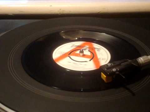 Tony Rivers & The Castaways  Girl Don't Tell Me.