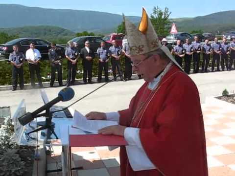 Biskup Bogović, komemoracija policajcima, snimio Marko Čuljat, Lička televizija Gospić LTVG