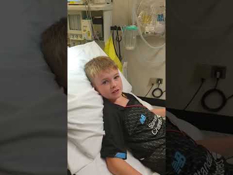 "Junge stellt Arzt vor eine unglaubliche Herausforderung vor der OP!" #shorts