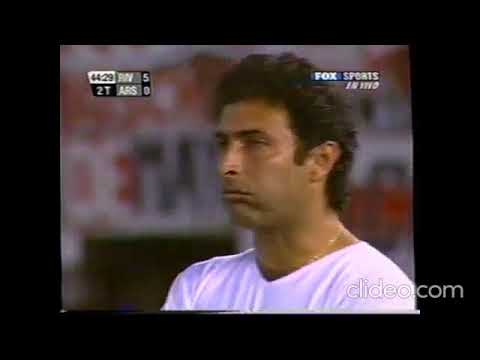 Penal errado de Calderón en final del partido. Clausura 2004: River 5-Arsenal 0 (Fútbol de Primera)