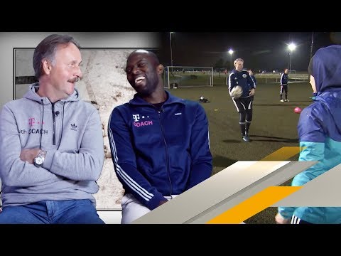 Hans Sarpei bei den Frauen vom FC Hertha Rheidt - Das T steht für Coach | SPORT1