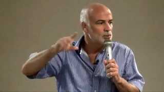 Nildo Ouriques: crÃtica à razão acadêmica e a Universidade Necessária