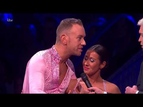 Hayley Says She Loves Dan - Dancing On Ice