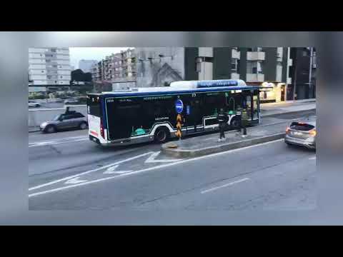 201 da stcp na avenida da Boavista a caminho dos aliados