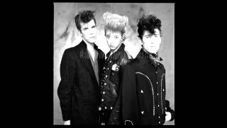 Download lagu Stray Cats  - Be Bop A Lula -  HD mp3