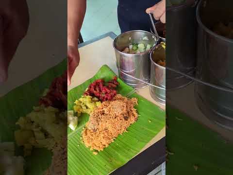 Arroz de folha de bananeira Michelin de Sri Nirwana Maju em Kuala Lumpur, Malásia