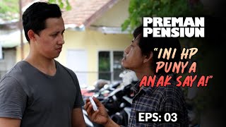 Download lagu Ujang Gets Punched by Kang Mus for Taking His Child's Cell Phone | PREMAN PENSIUN 1 | EPS. 03 (4/5) mp3
