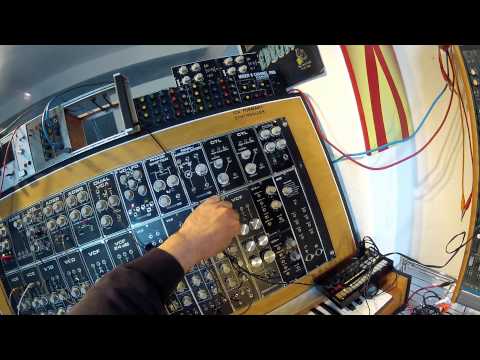 Analog Synthesizer Tutorial & Knobbing Session - Formant Modular, Volca Beats, Synthrotek