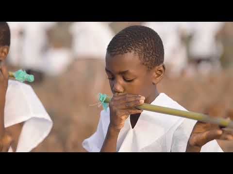 Kombonka - Muneh Ya Tinya (Official Video)