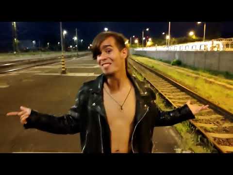 MiNaPunk - Péntek este [Official Music Video]