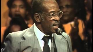 The Florida Mass Choir - He's A Battle Axe