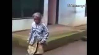 Download lagu LUCU Nenek-Nenek BERANTEM mp3