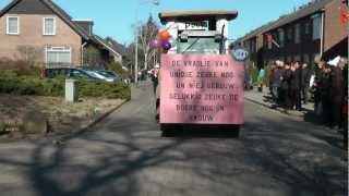 preview picture of video 'Carnaval Optocht Lomm 2011.WMV'
