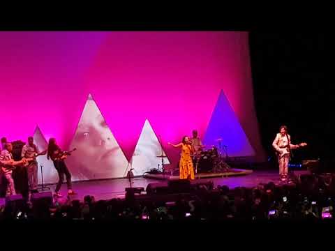 Días Impares ft. Melissa Robles - Carlos Sadness (Metropólitan 8 Noviembre 2018)