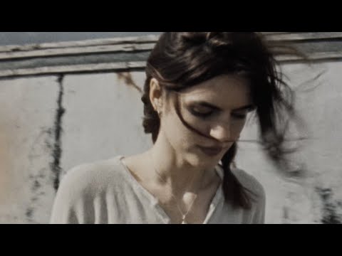 Gretel - Squish (Official Visualiser)