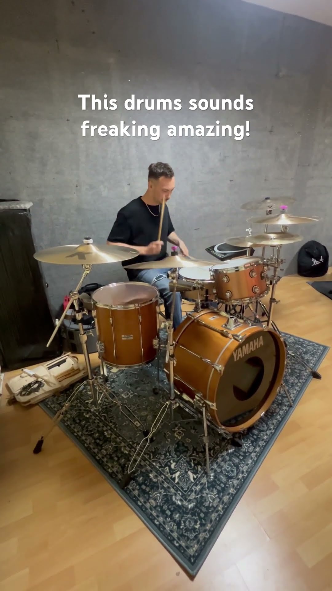 This drums sounds incredible