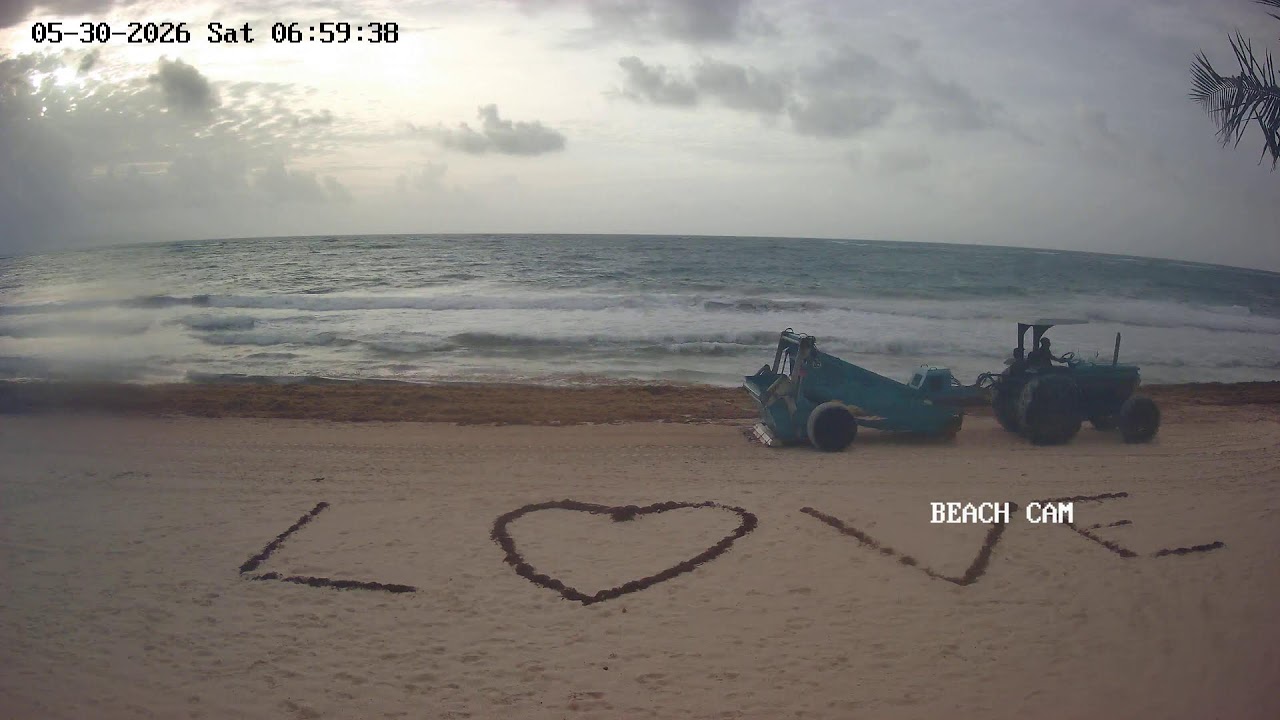 Live webcam view of Tulum Beach Live