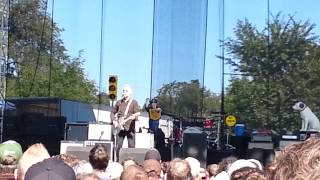 Billy Bragg- A Pict Song; live at Riot Fest