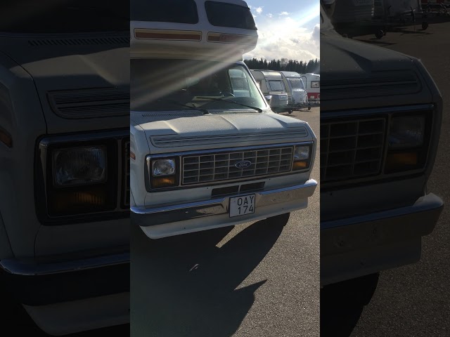 781796 FORD CS250 COACH TRAVEL V8, 1989