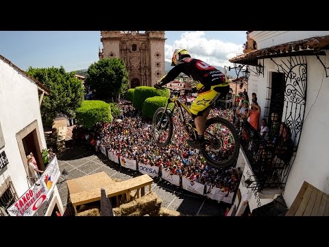 Mick Hannah race run - Urban Downhill Taxco 2014