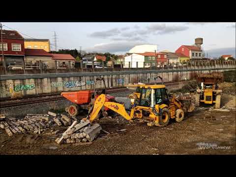 Trenes durante las obras de refuerzo del muro de entrada a Ferrol