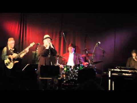 Dorothy Jane Gosper Band  - Hot Flush Blues - Live at The Manly Fig 2014/05/31