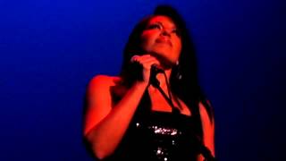 Sara Ramirez singing &quot;The Story&quot; at the Grey&#39;s Anatomy concert to benefit the Actors Fund