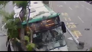 [問卦] 車子擦撞護欄根本常發生吧