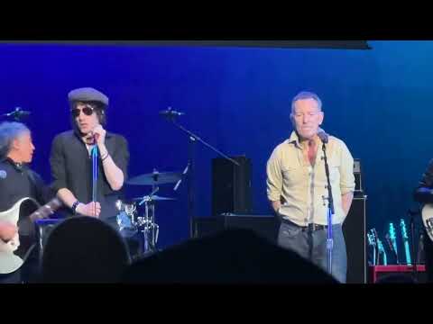 Broken Radio - Jesse Malin & Bruce Springsteen