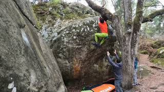 Video thumbnail: Le Chaînon Manquant (avec l'arête), 7b. Fontainebleau