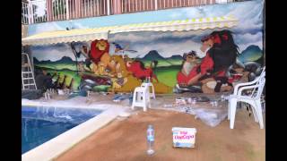 Decoración graffiti mural infantil piscina