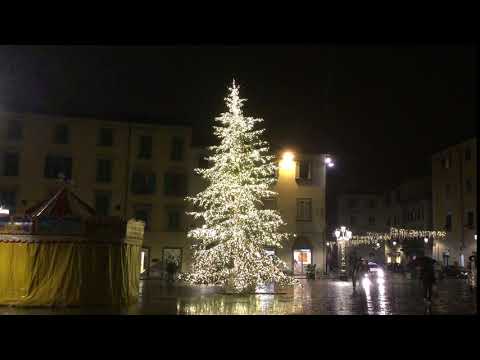 L'Albero di Natale 2018 di Piazza del Duomo a Prato