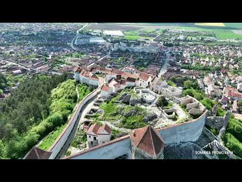 Descoperă Cetatea Râșnov: O călătorie în istoria fascinantă a României