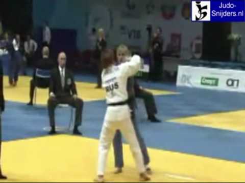 Judo 2009 Moscow: Csernoviczki (HUN) - Samoilova (RUS) [-48kg].