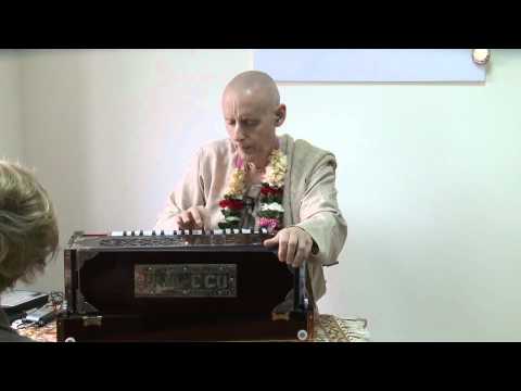 2010.04.10. Kirtan before Public Lecture by HG Sankarshan Das Adhikari - Kaliningrad, RUSSIA