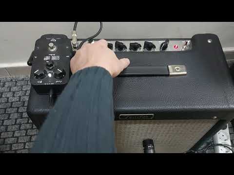 Fender Blues Junior 15-Watt 1x12" Guitar Combo - Black image 8