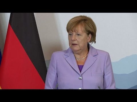 Merkel anunció avance plan franco-alemán de reparto de cuotas de inmigrantes en países de UE