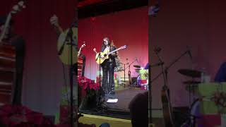 Suzy Bogguss - Two Step Around The Christmas Tree