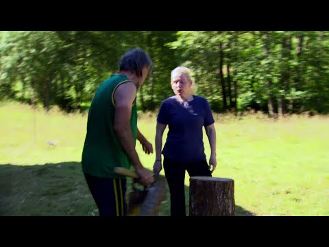 Rocco Milovanovic och Kirsi Pärssinen bråkar om yxan - Farmen (TV4)