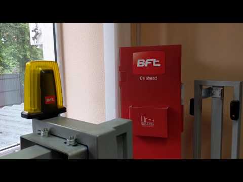 BFT LED 24В лампа для ворот и шлагбаума - фото 1 - id-p1187731310