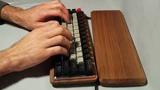 Datamancer 60% Wood Case w/ Cherry MX Clear's (typing test)