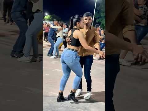 Los bailas en mi chaco club unión Gral pinedo