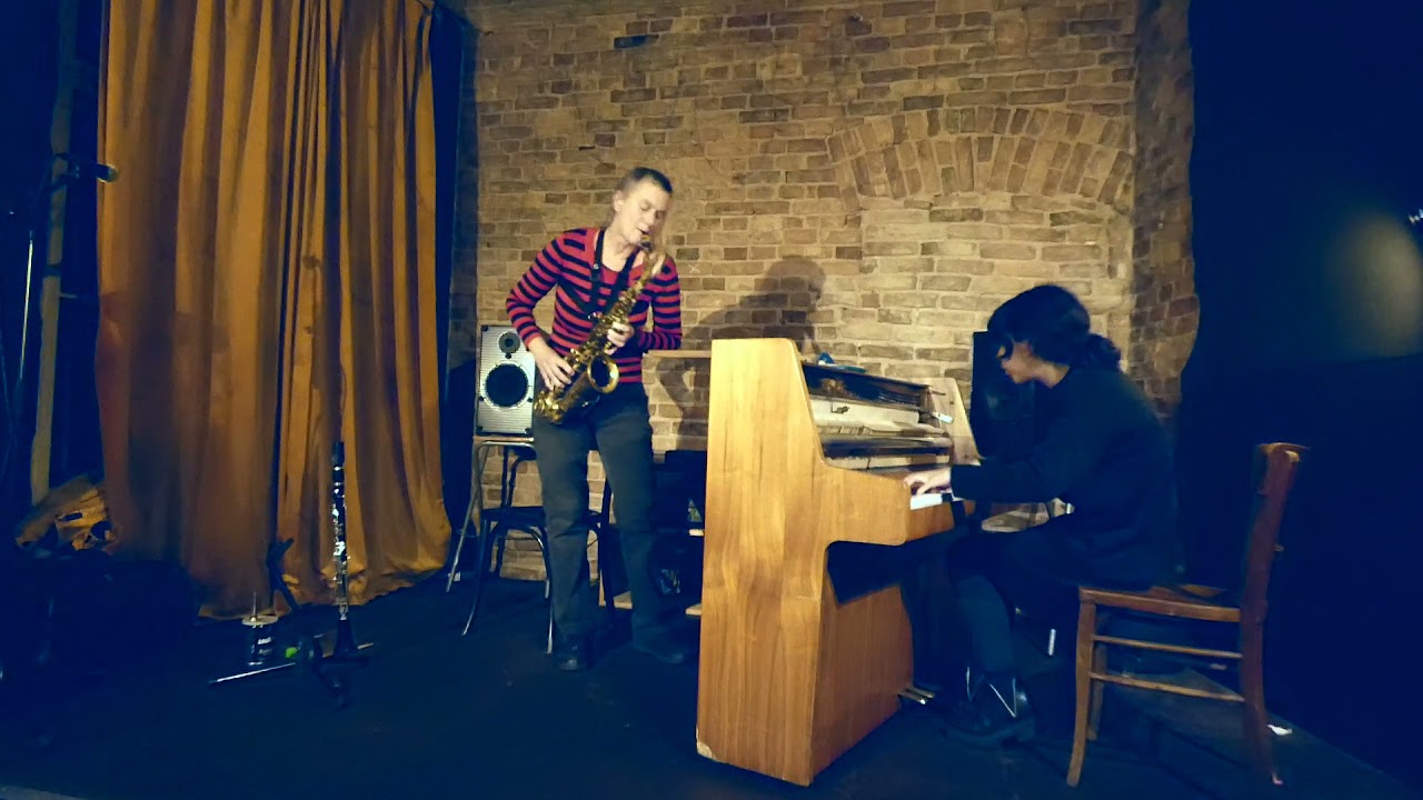 Revuelta Series. Edith Steyer/Miriam Leo