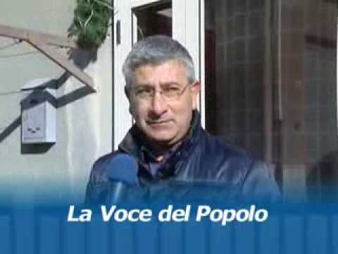 Portare una ragazza al telefono Hulk non può sollevare il martello di Thor