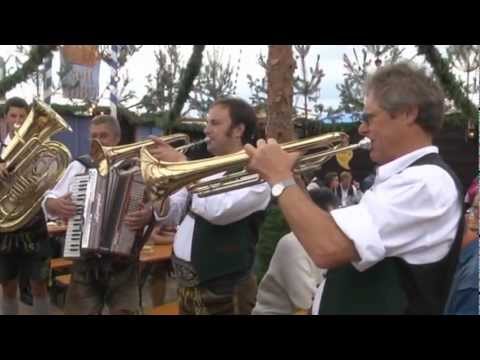 4 Hinterberger Musikanten auf dem Oktoberfest beim Ammer mit Drunt im Stoanagrabn.mpg