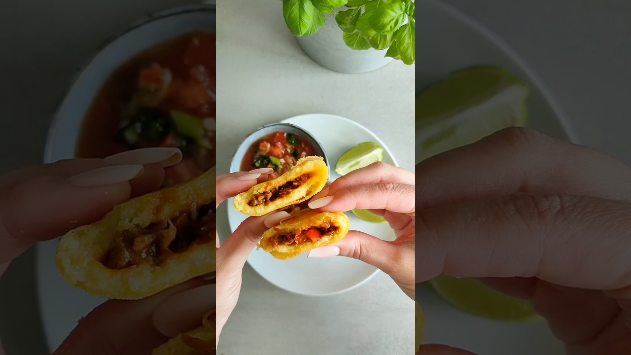 YouTube-Video: Empanadas - Carne Mechada