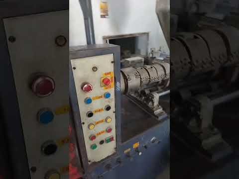 50 tons plastic injection molding machines old