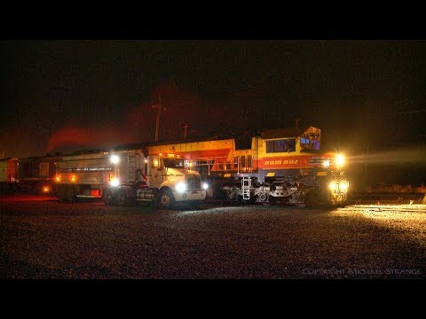Refueling Diesel Locomotives / 6KN2 SSR Grain Train - PoathTV Australian Railways